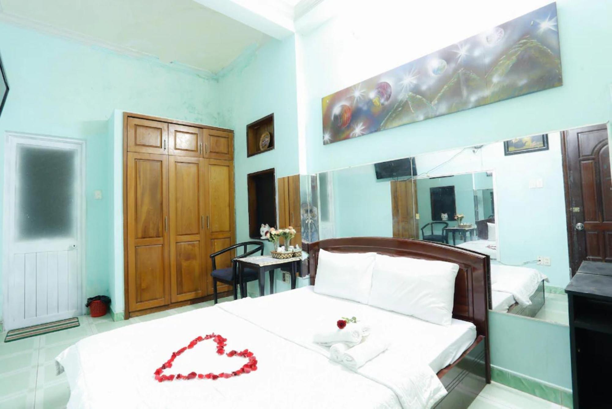 Hong Luc Hcm Khách sạn